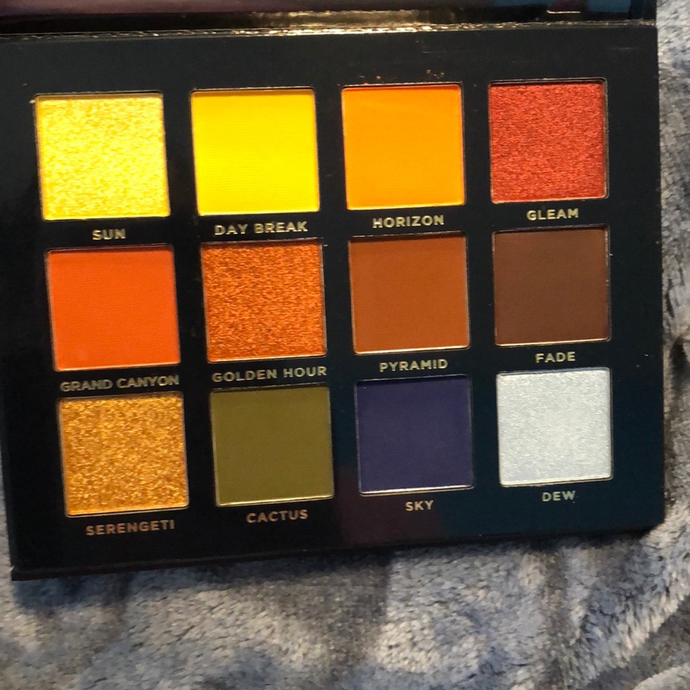ACE beaute-Vintage Dawn Palette